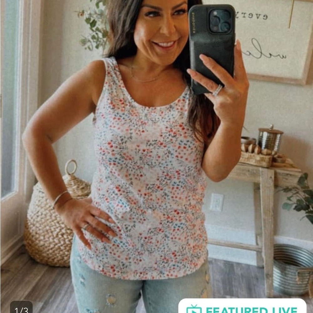 Floral Sleeveless Top - White and Pink